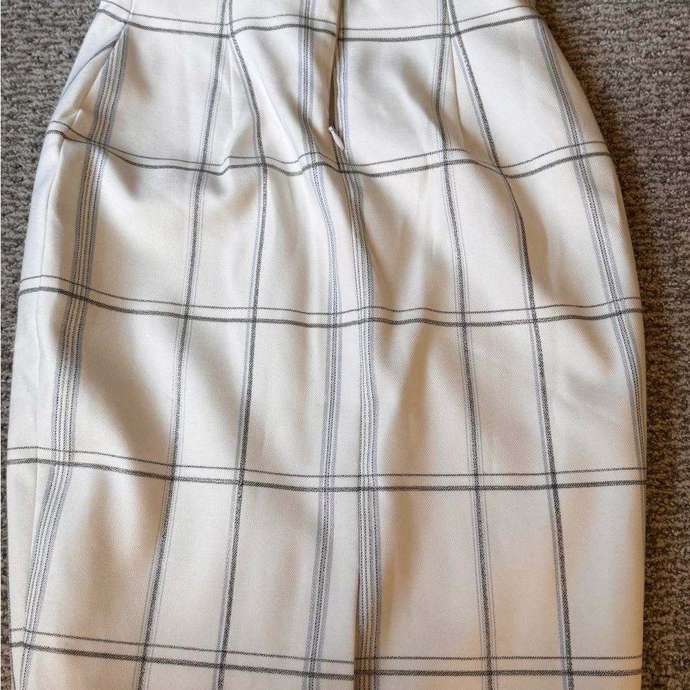 White House Black Market White and Black Plaid Pencil Skirt